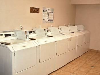 Intown Suites Extended Stay Birmingham Al - Lakeshore Parkway מראה חיצוני תמונה